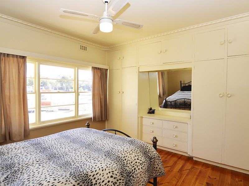 2 Mimosa Ave, Mildura VIC 3500