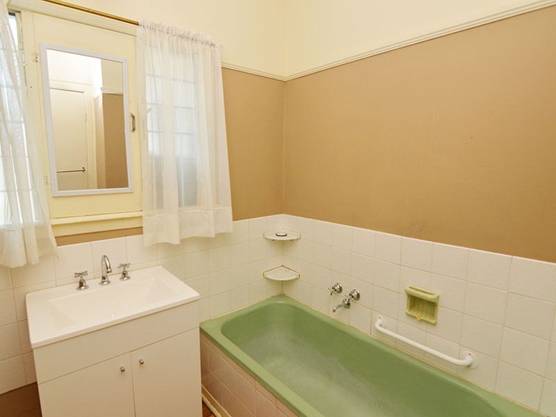 2 Mimosa Ave, Mildura VIC 3500