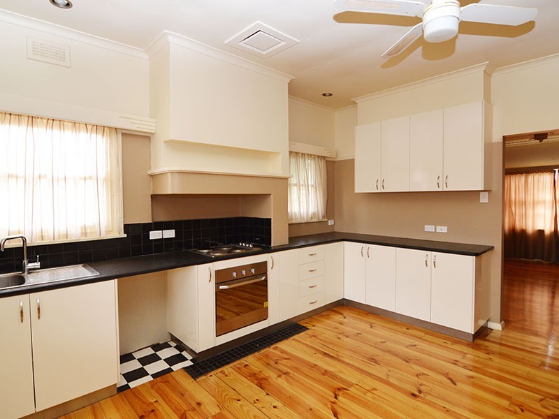 2 Mimosa Ave, Mildura VIC 3500