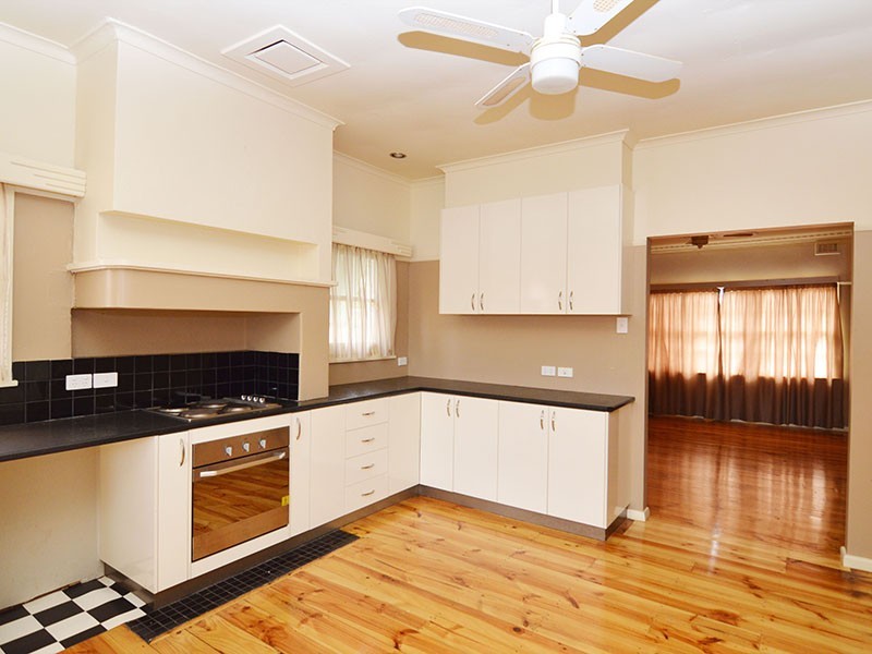 2 Mimosa Ave, Mildura VIC 3500