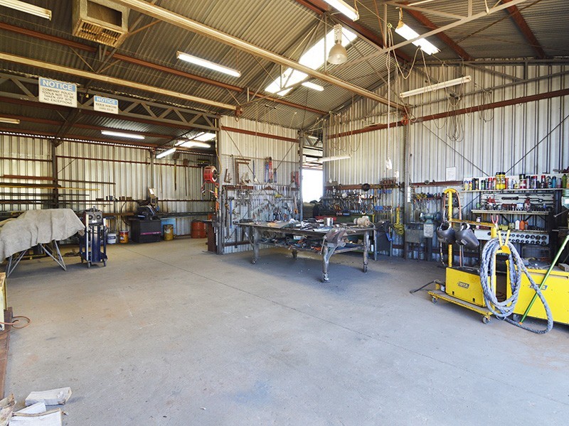 19 Pine Road, Gol Gol NSW 2738