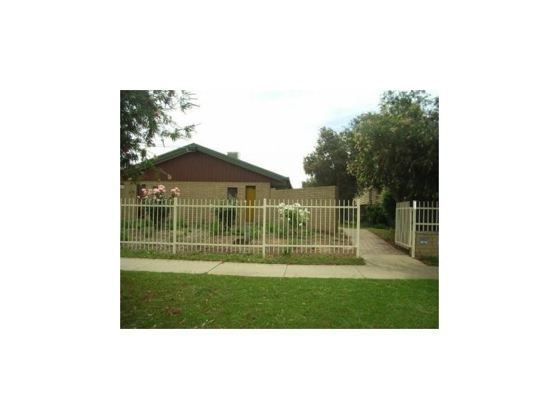 2/145 Magnolia Avenue, Mildura VIC 3500