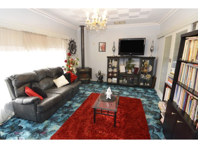 574 Deakin Avenue, Mildura South VIC 3501