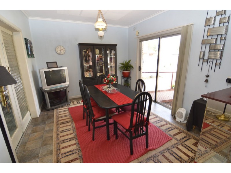 574 Deakin Avenue, Mildura South VIC 3501