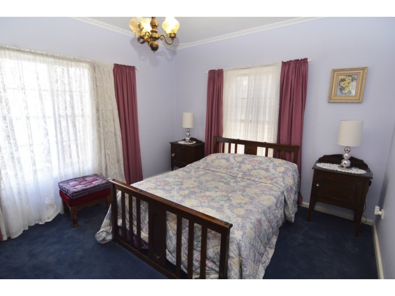 574 Deakin Avenue, Mildura South VIC 3501