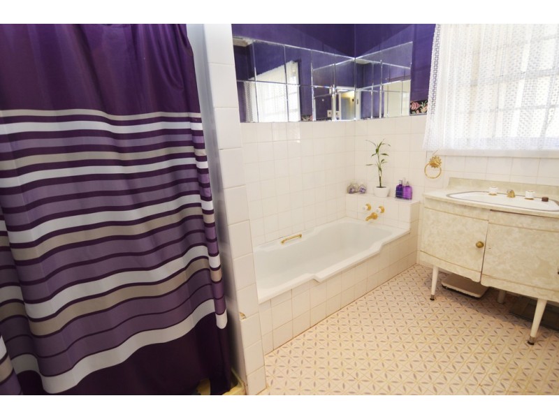 574 Deakin Avenue, Mildura South VIC 3501