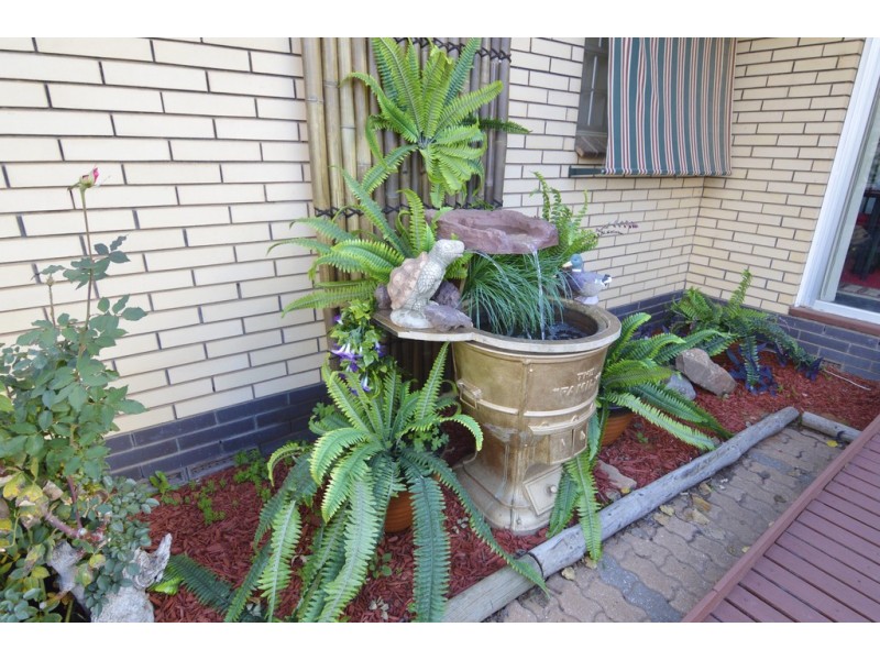 574 Deakin Avenue, Mildura South VIC 3501