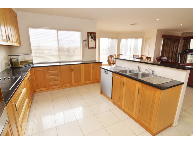 30 Yelta Road North, Merbein VIC 3505