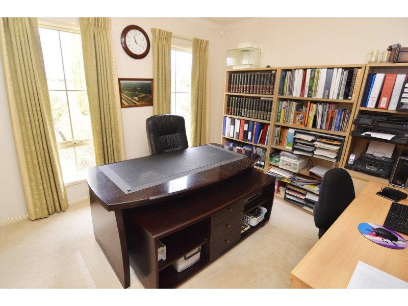 30 Yelta Road North, Merbein VIC 3505