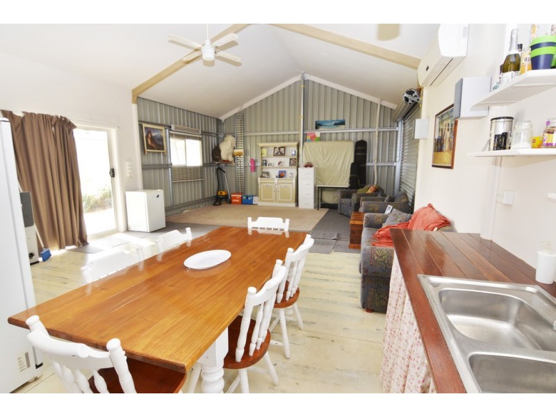 24 Drings Way, Gol Gol NSW 2738
