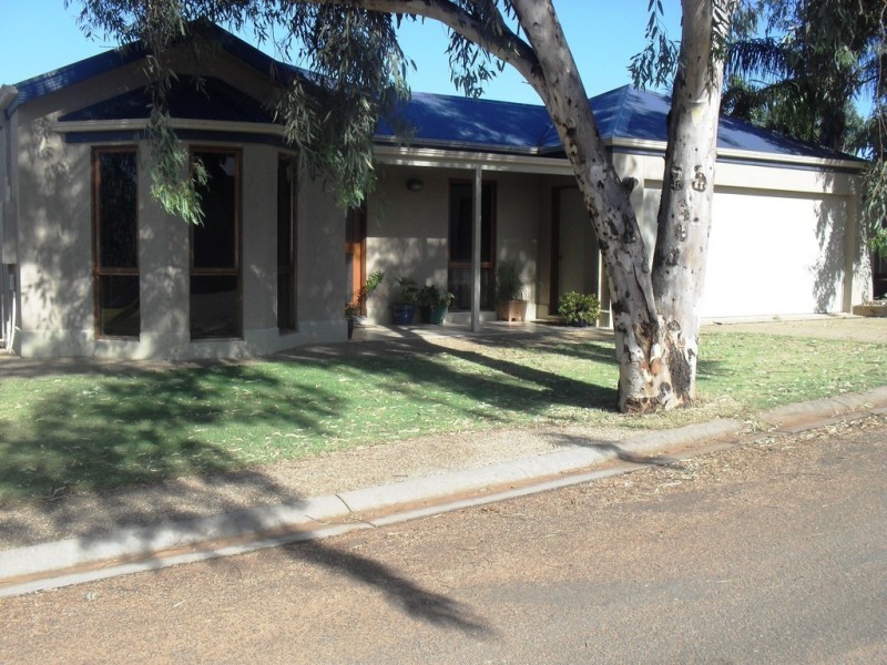 9 Murray Way, Buronga NSW 2739