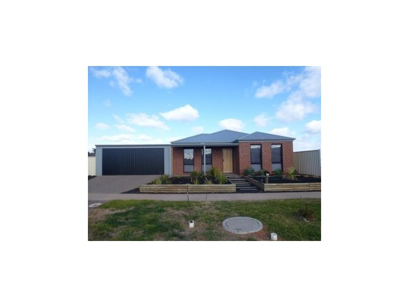 11 Darlington Parade, Mildura VIC 3500