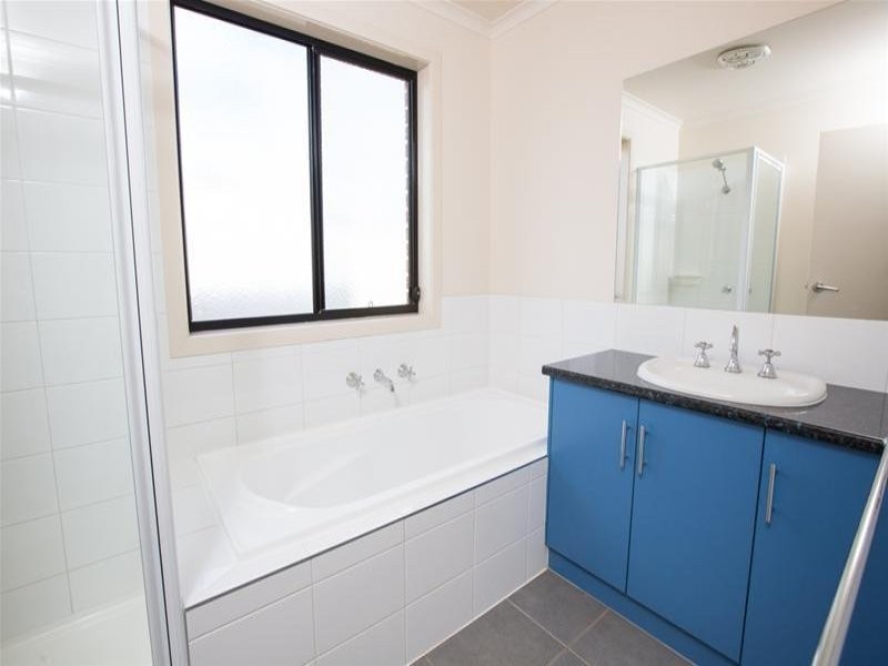 11 Darlington Parade, Mildura VIC 3500