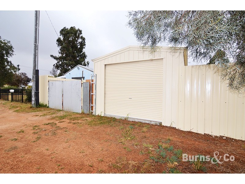 11 Neilpo St, Dareton NSW 2717