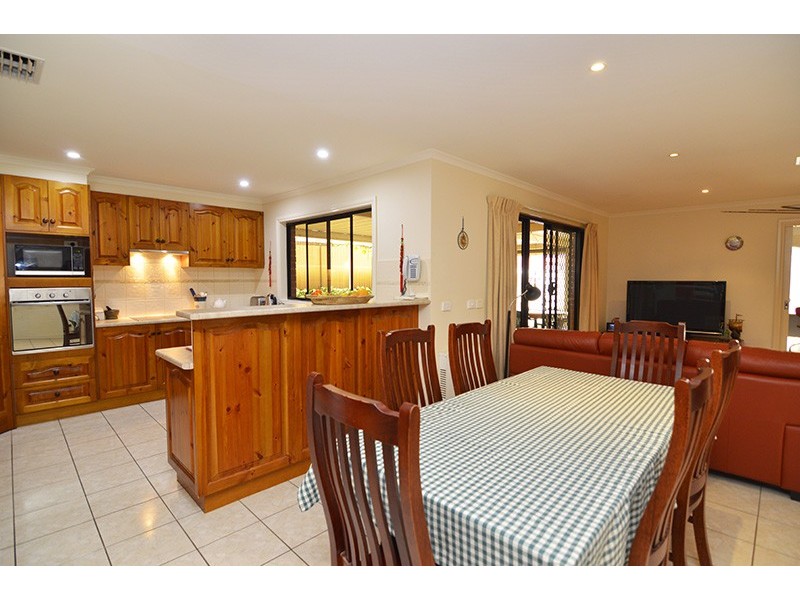 2 Edmund Barton Court, Mildura VIC 3500