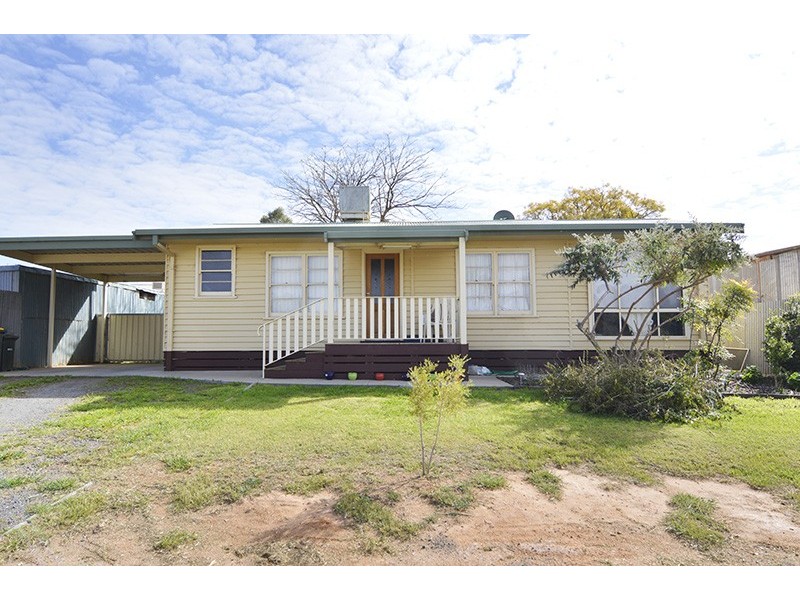 21 Latrobe Avenue, Red Cliffs VIC 3496