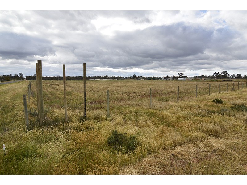 29 Koorlong Avenue, Cardross VIC 3496