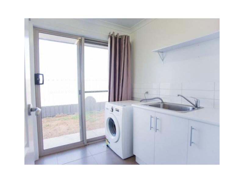 10 Jennifer Court, Robinvale VIC 3549