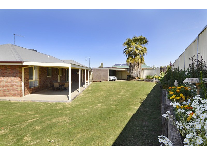 11 Rosedale Court, Buronga NSW 2739