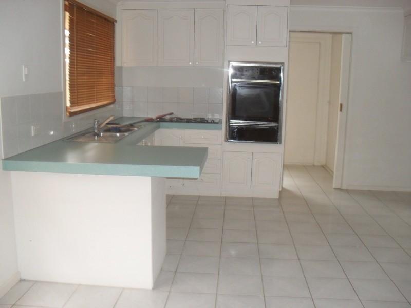 17 Adelaide Street, Gol Gol NSW 2738