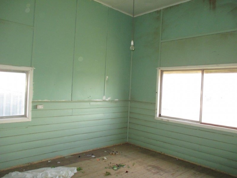 12 Calder Highway, Ouyen VIC 3490