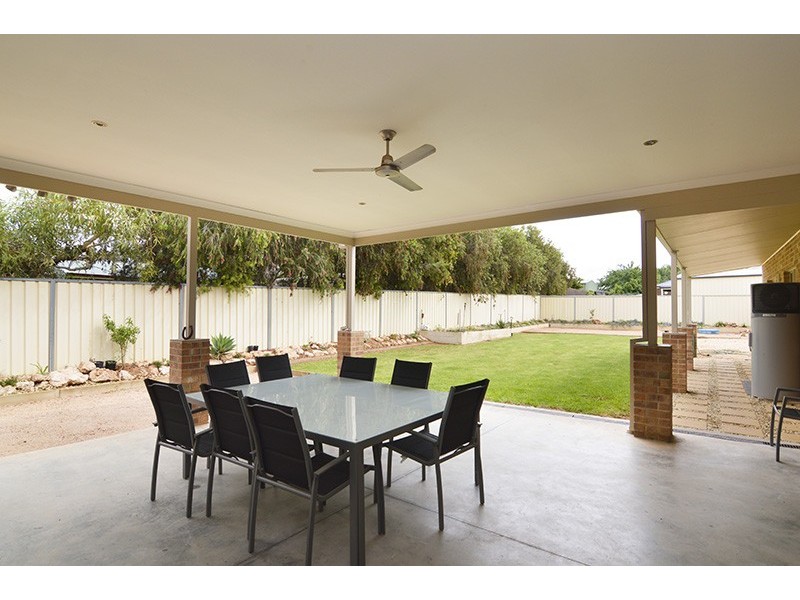 20 Wood Street, Gol Gol NSW 2738