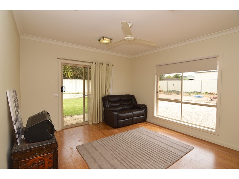 20 Wood Street, Gol Gol NSW 2738