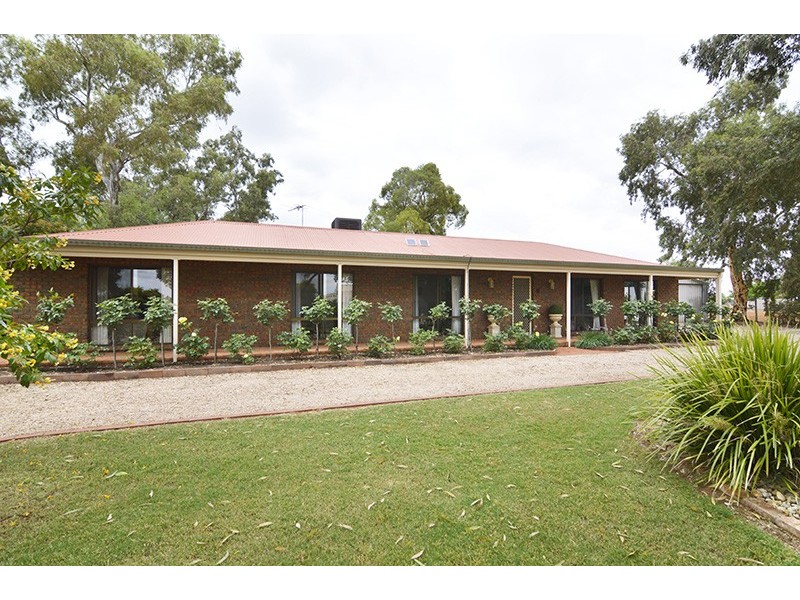 111 Mena Road, Birdwoodton VIC 3505