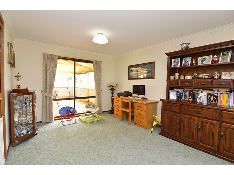 111 Mena Road, Birdwoodton VIC 3505