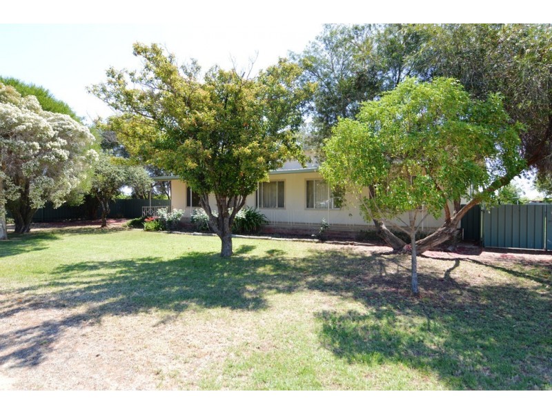 199 Cowra Avenue, Nichols Point VIC 3501