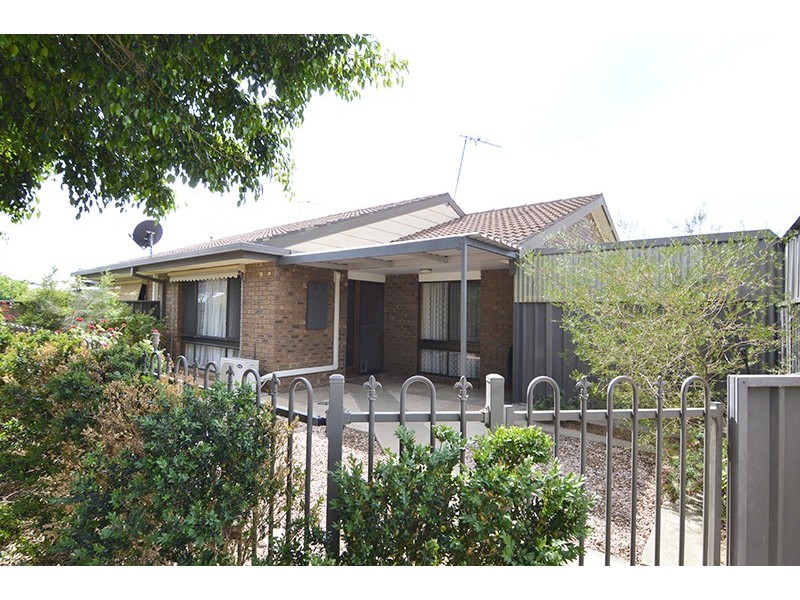 Unit 2/100 Le Amon Avenue, Mildura VIC 3500