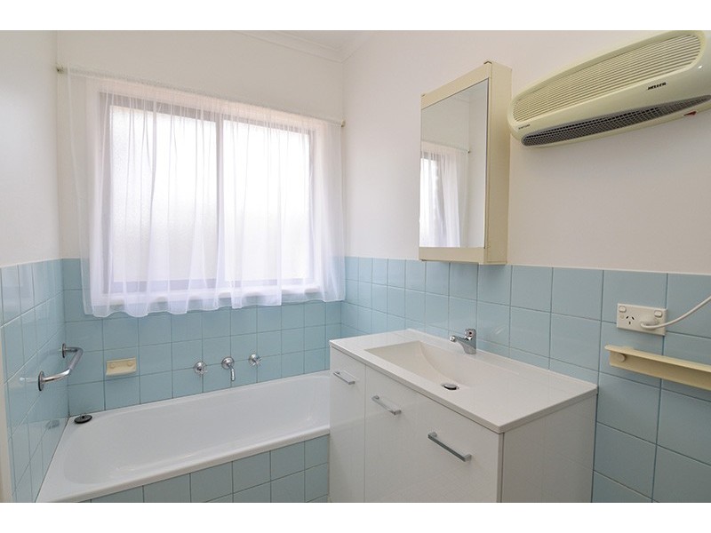 Unit 2/100 Le Amon Avenue, Mildura VIC 3500