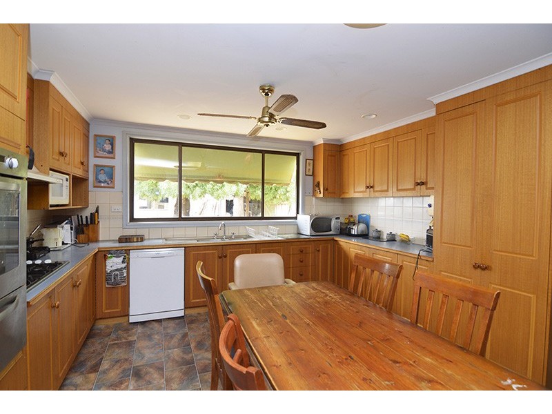 105 McSwains Road, Birdwoodton VIC 3505