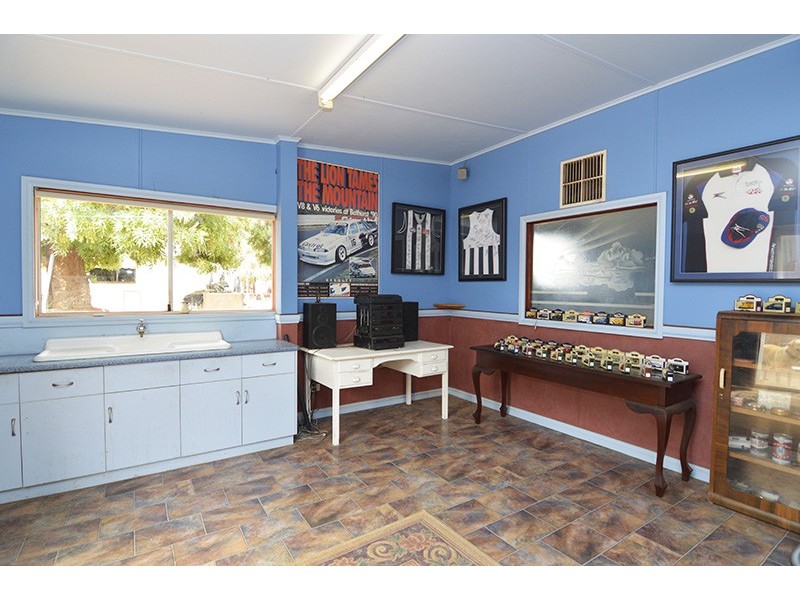 105 McSwains Road, Birdwoodton VIC 3505