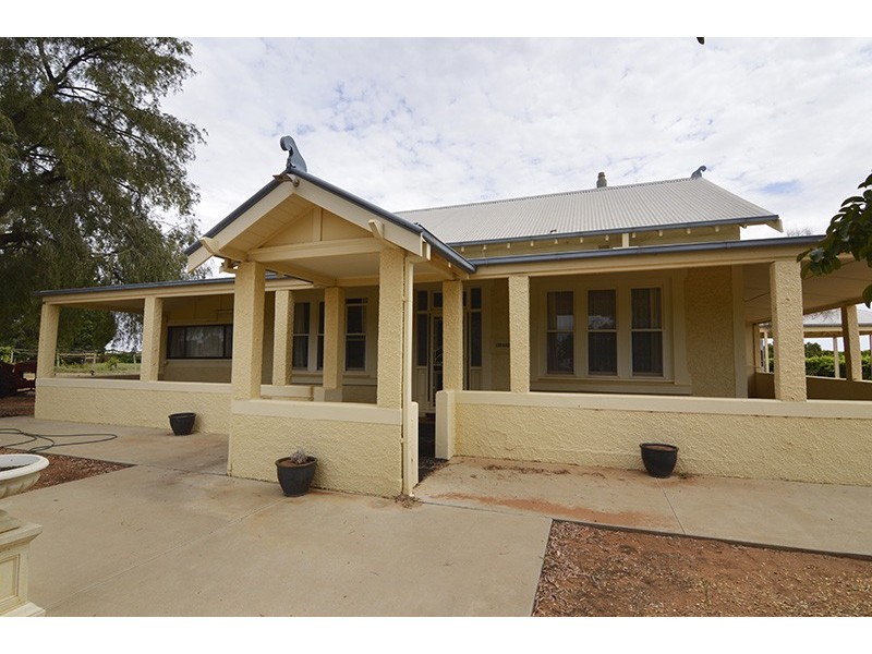 105 McSwains Road, Birdwoodton VIC 3505