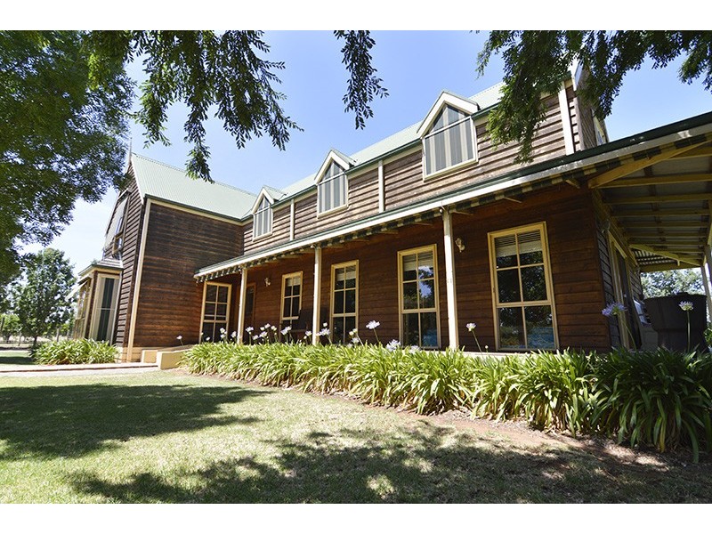 61 Barndeet Avenue, Red Cliffs VIC 3496