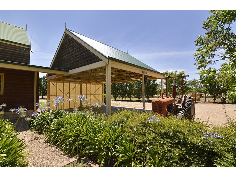 61 Barndeet Avenue, Red Cliffs VIC 3496