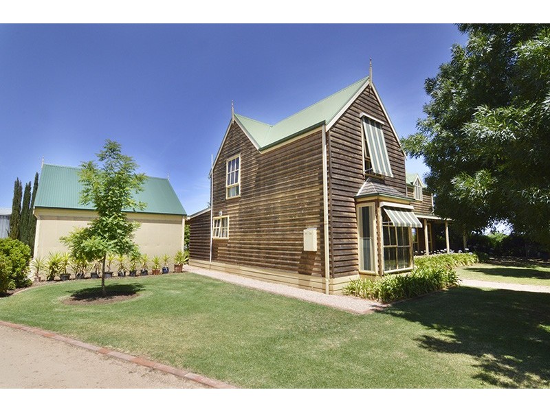 61 Barndeet Avenue, Red Cliffs VIC 3496