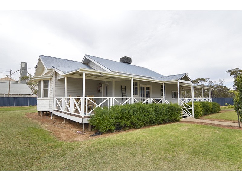 9 Brownport Road, Carwarp VIC 3494