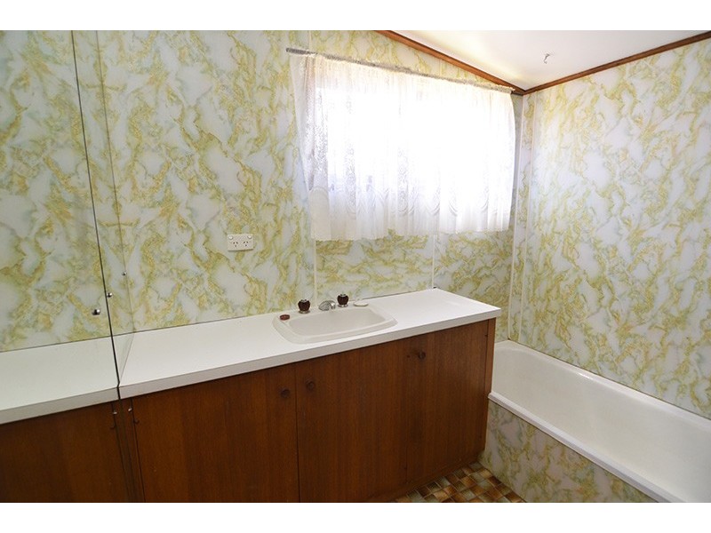 5 Kuranda Avenue, Sunnycliffs VIC 3496