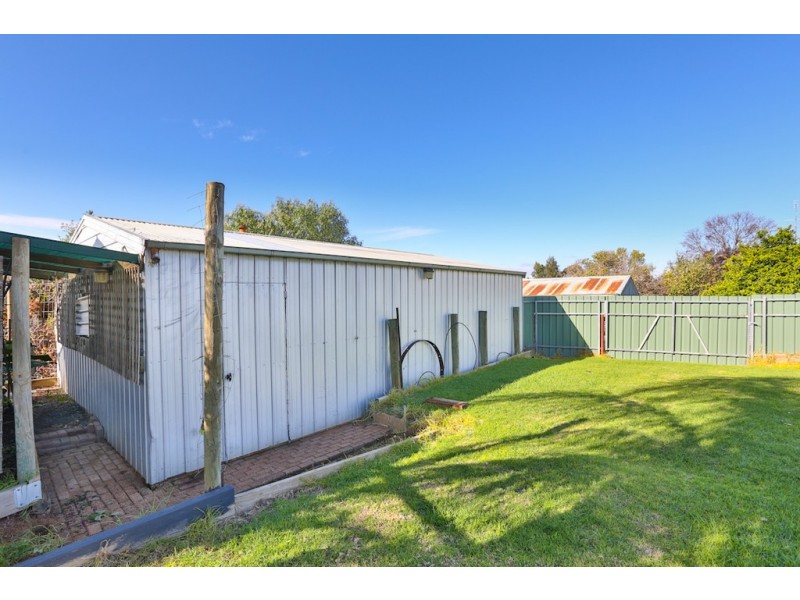 24 Gregory Street, Ouyen VIC 3490