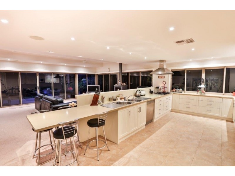 110 Cootamundra Avenue, Red Cliffs VIC 3496