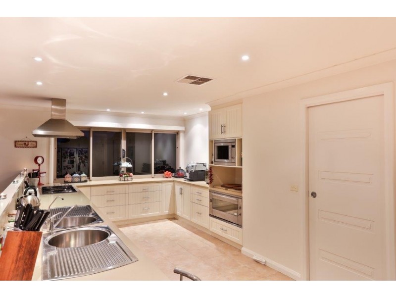 110 Cootamundra Avenue, Red Cliffs VIC 3496