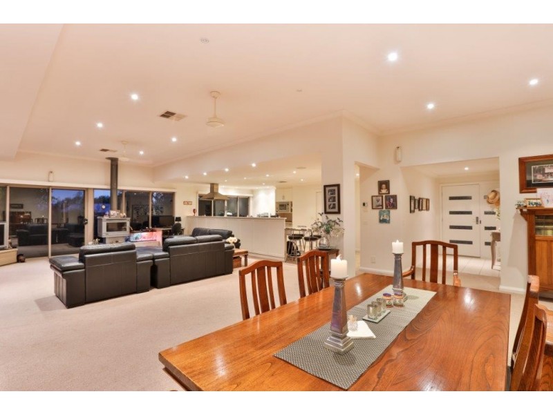 110 Cootamundra Avenue, Red Cliffs VIC 3496