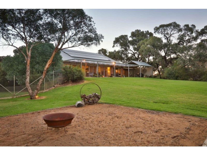 110 Cootamundra Avenue, Red Cliffs VIC 3496