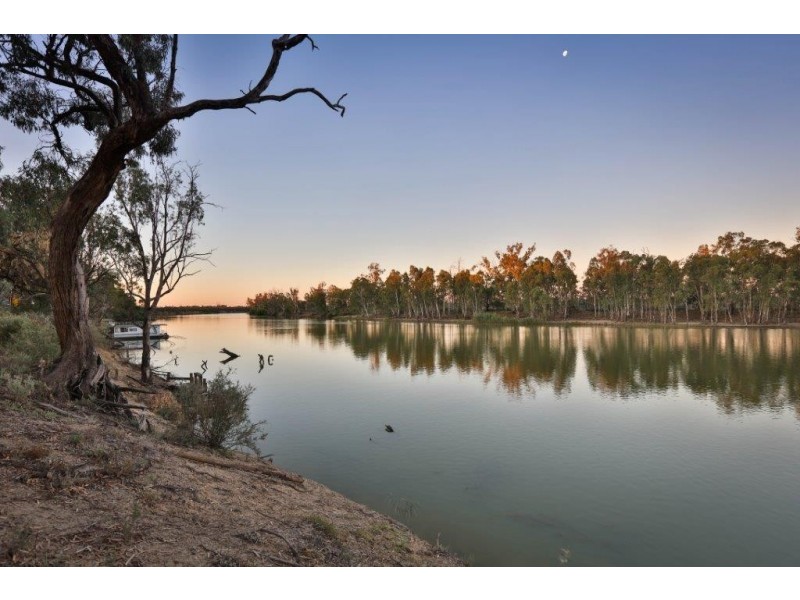 110 Cootamundra Avenue, Red Cliffs VIC 3496