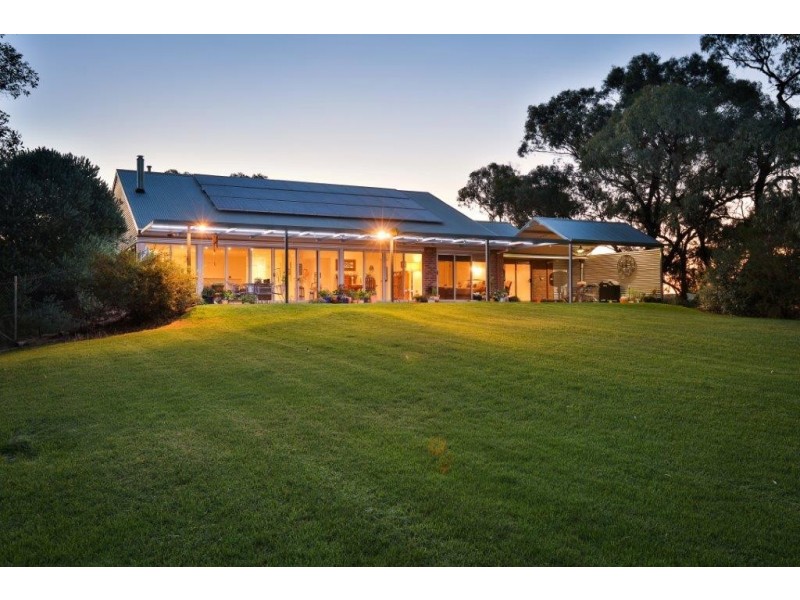 110 Cootamundra Avenue, Red Cliffs VIC 3496