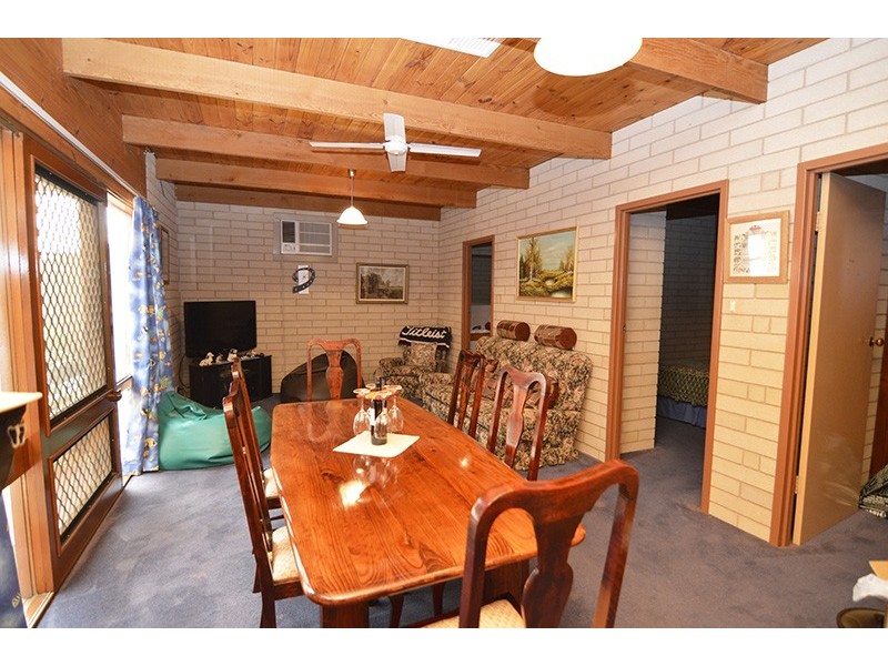 25 Riverview Drive, Dareton NSW 2717