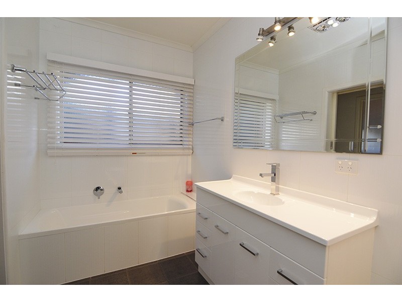 29 Campbell Grove, Mildura VIC 3500