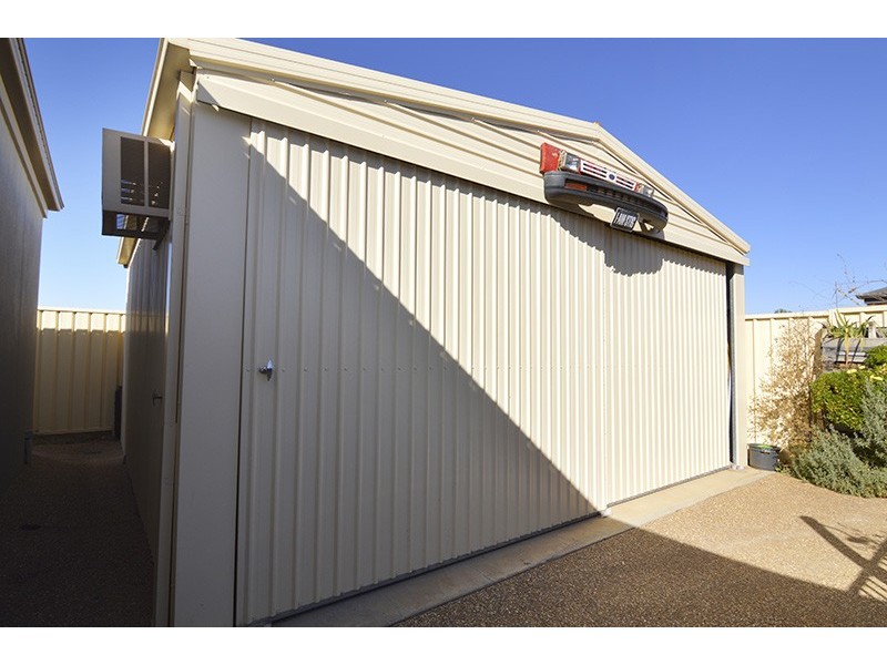 2 Desert Lily Court, Mildura VIC 3500